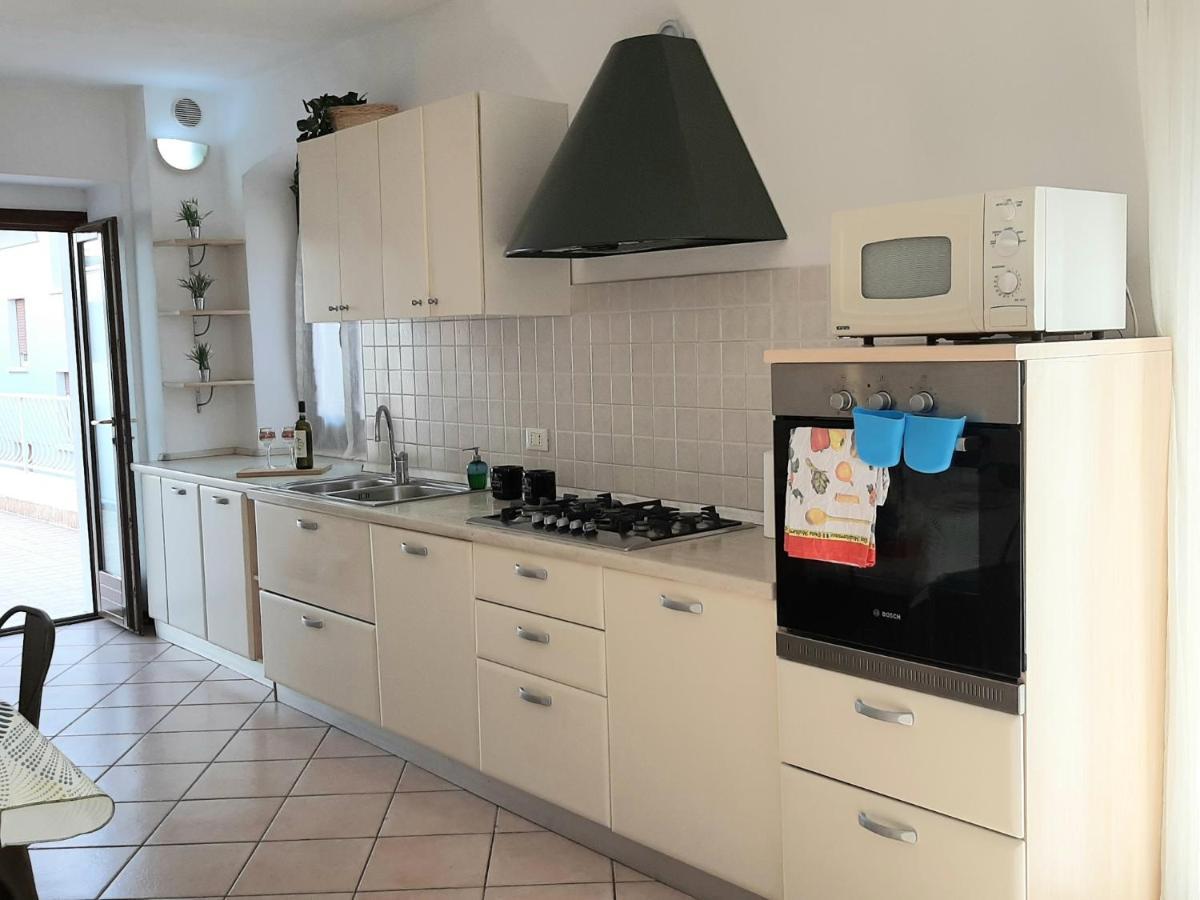 La Casa Del Borgo Con Parcheggio Lägenhet Malcesine Exteriör bild
