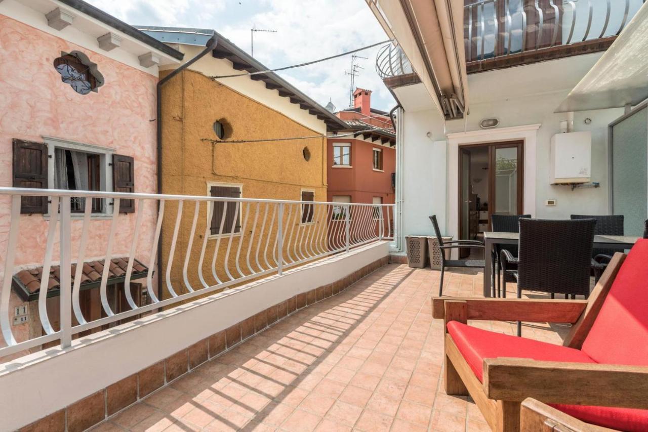 La Casa Del Borgo Con Parcheggio Lägenhet Malcesine Exteriör bild