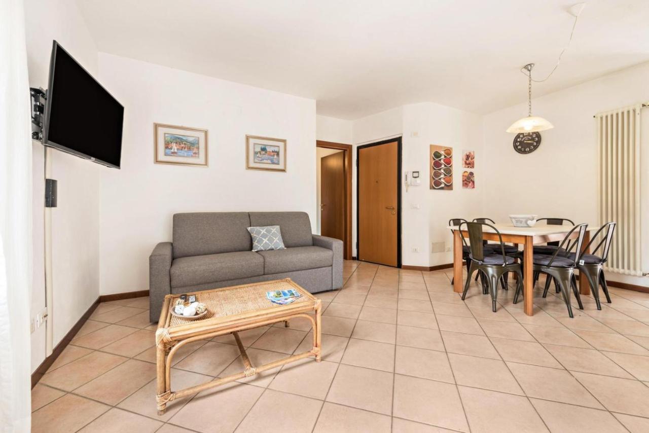 La Casa Del Borgo Con Parcheggio Lägenhet Malcesine Exteriör bild