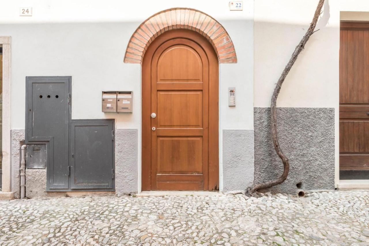 La Casa Del Borgo Con Parcheggio Lägenhet Malcesine Exteriör bild